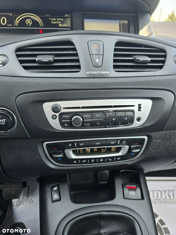 Renault Grand Scenic - 36