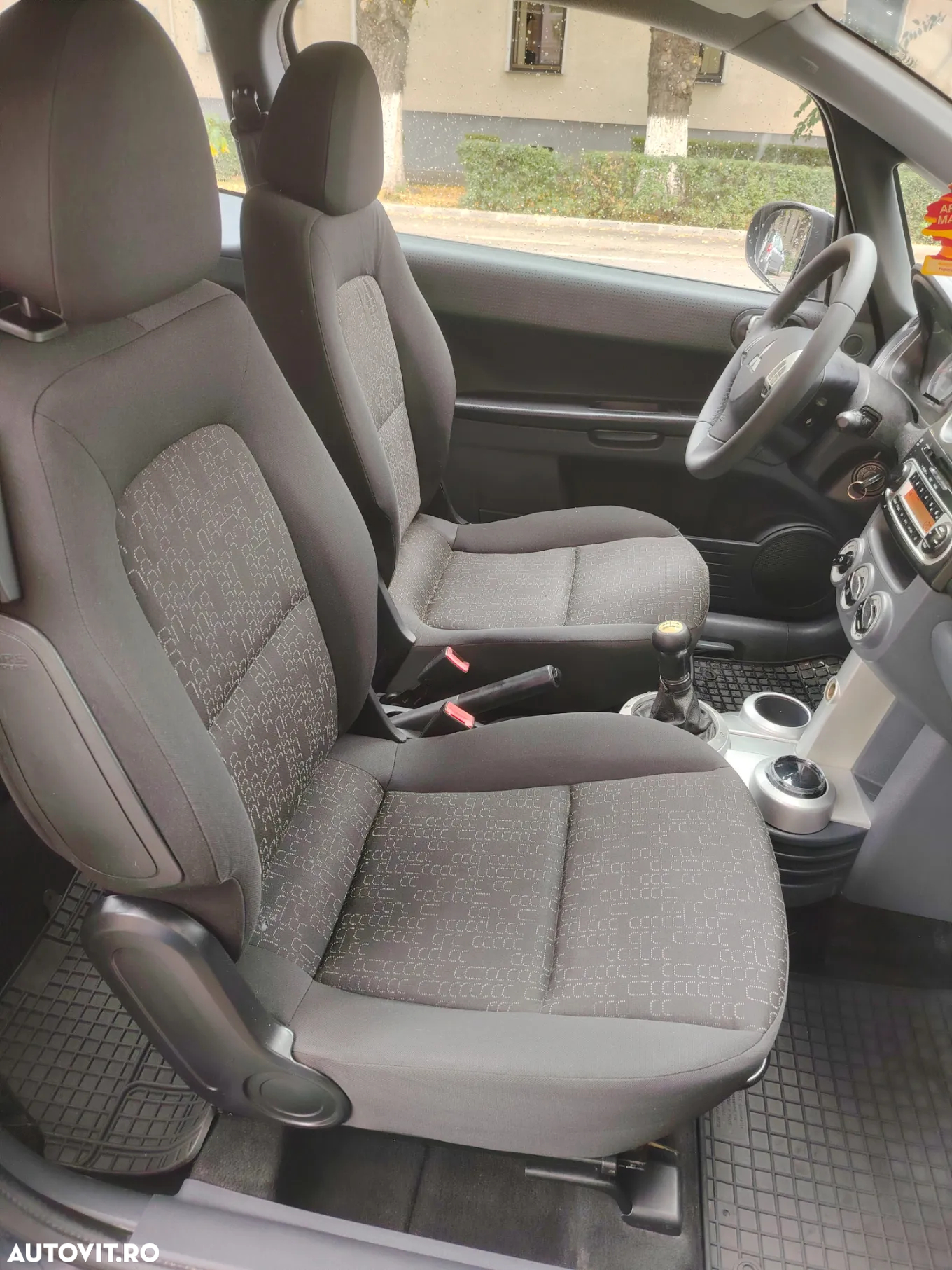 Mitsubishi Colt - 6