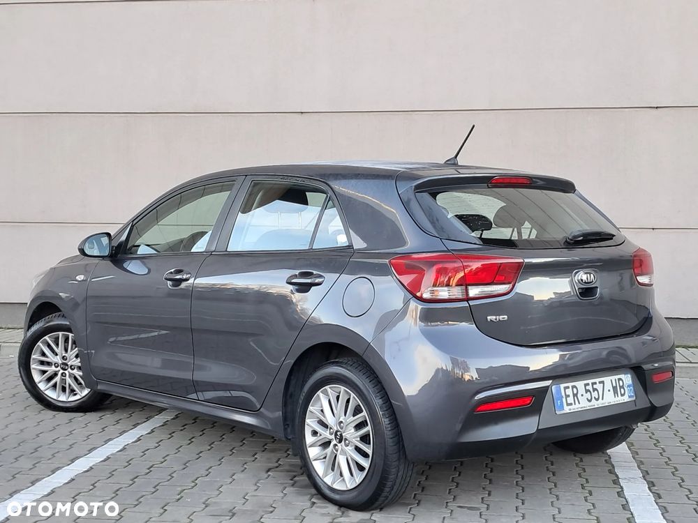 Kia Rio 1.2 Dream Team Edition - 5
