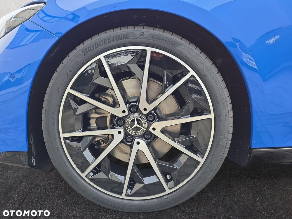 Mercedes-Benz CLA - 10