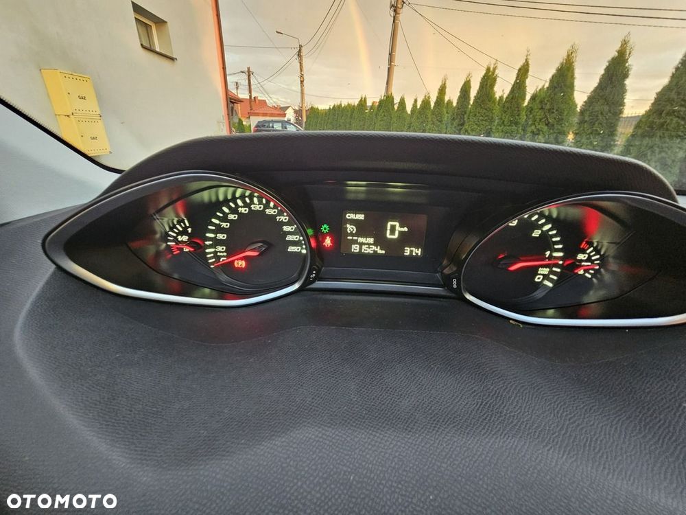 Peugeot 308 1.6 BlueHDi Business Line S&S - 31