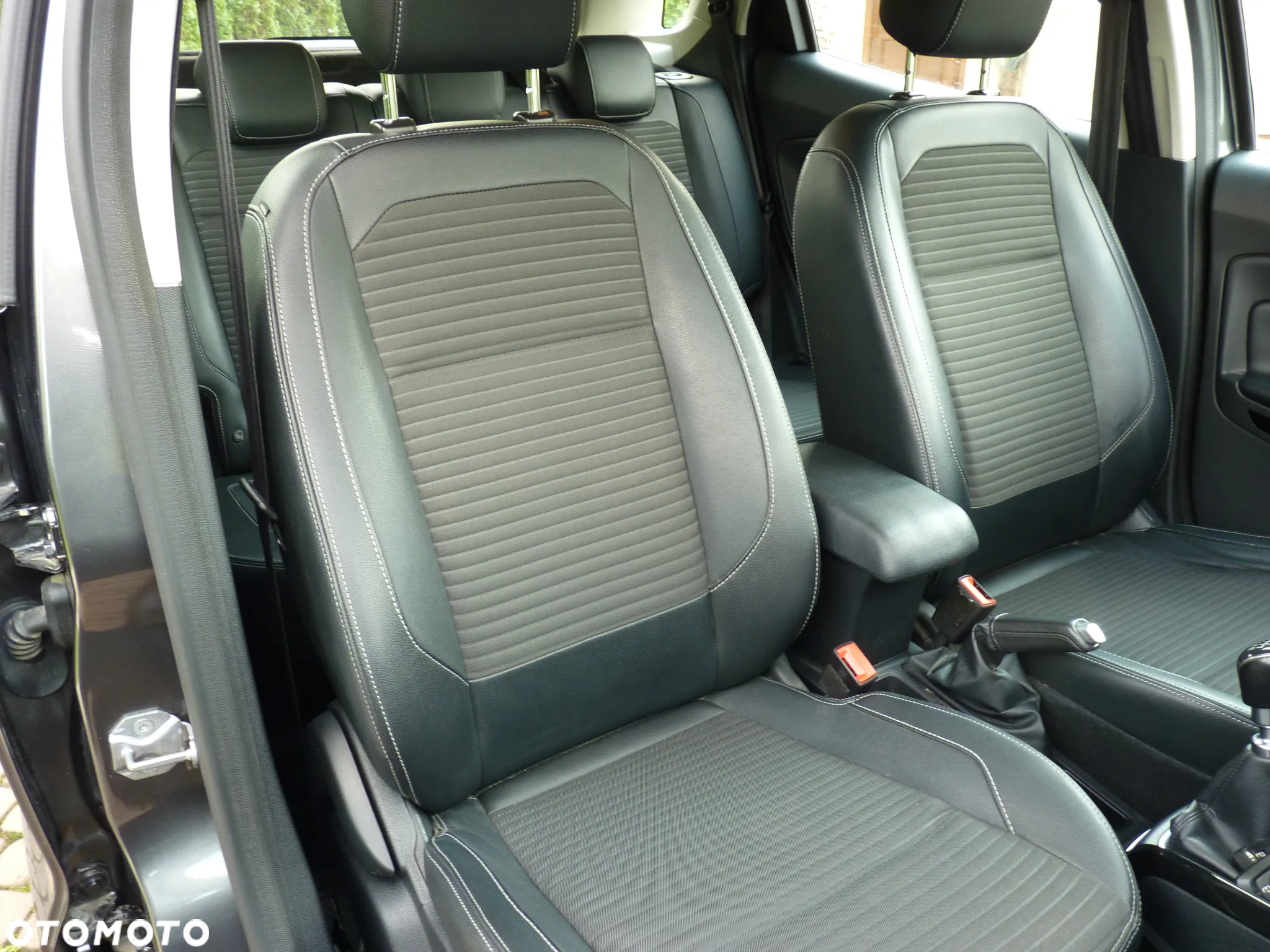Ford EcoSport 1.0 EcoBoost TITANIUM X - 16