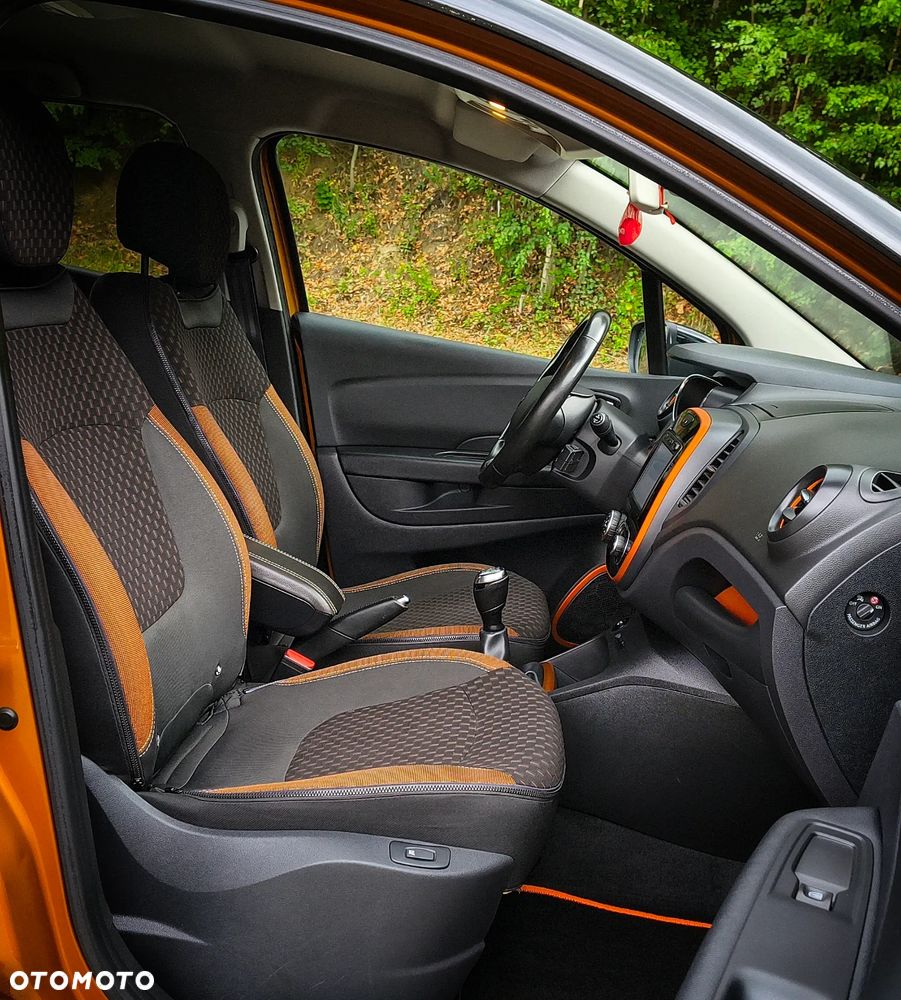 Renault Captur - 16