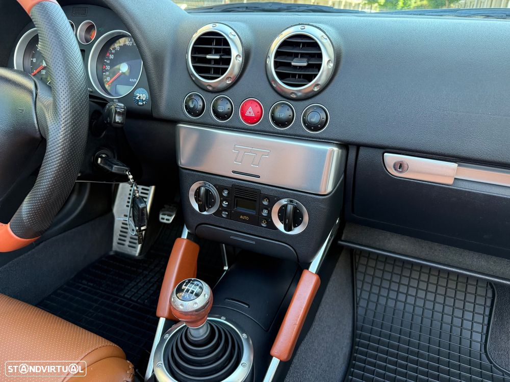 Audi TT Coupé 1.8 T quattro - 28