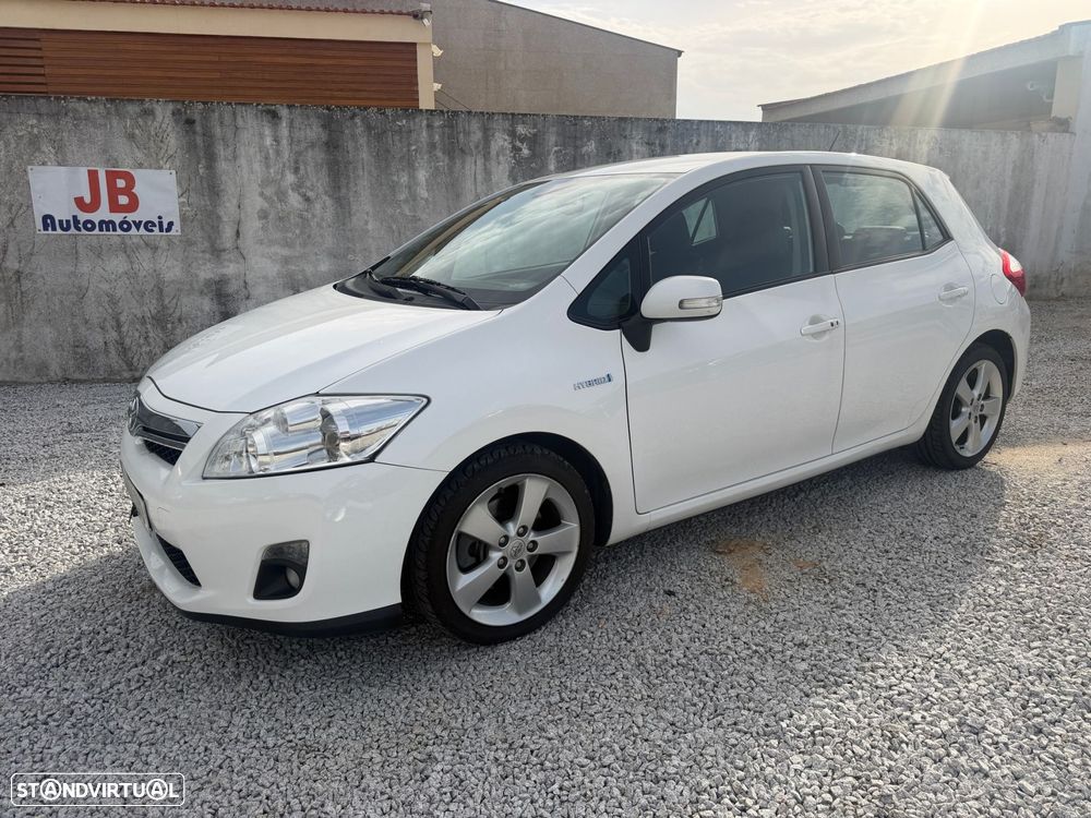 Toyota Auris 1.8 HSD Comfort +P.Sport+Navi - 1