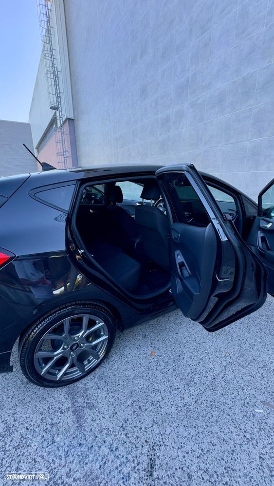 Ford Fiesta 1.0 EcoBoost ST-Line - 10