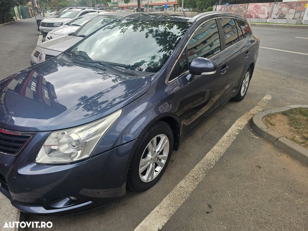 Toyota Avensis - 2