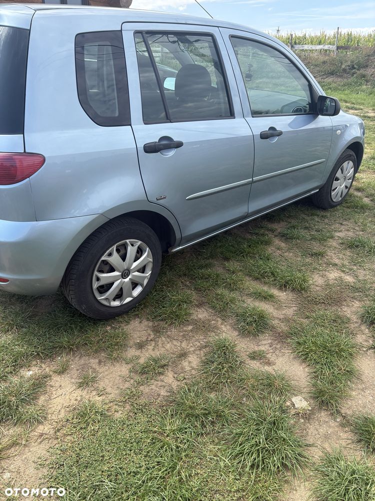 Mazda 2 2005 photo 3