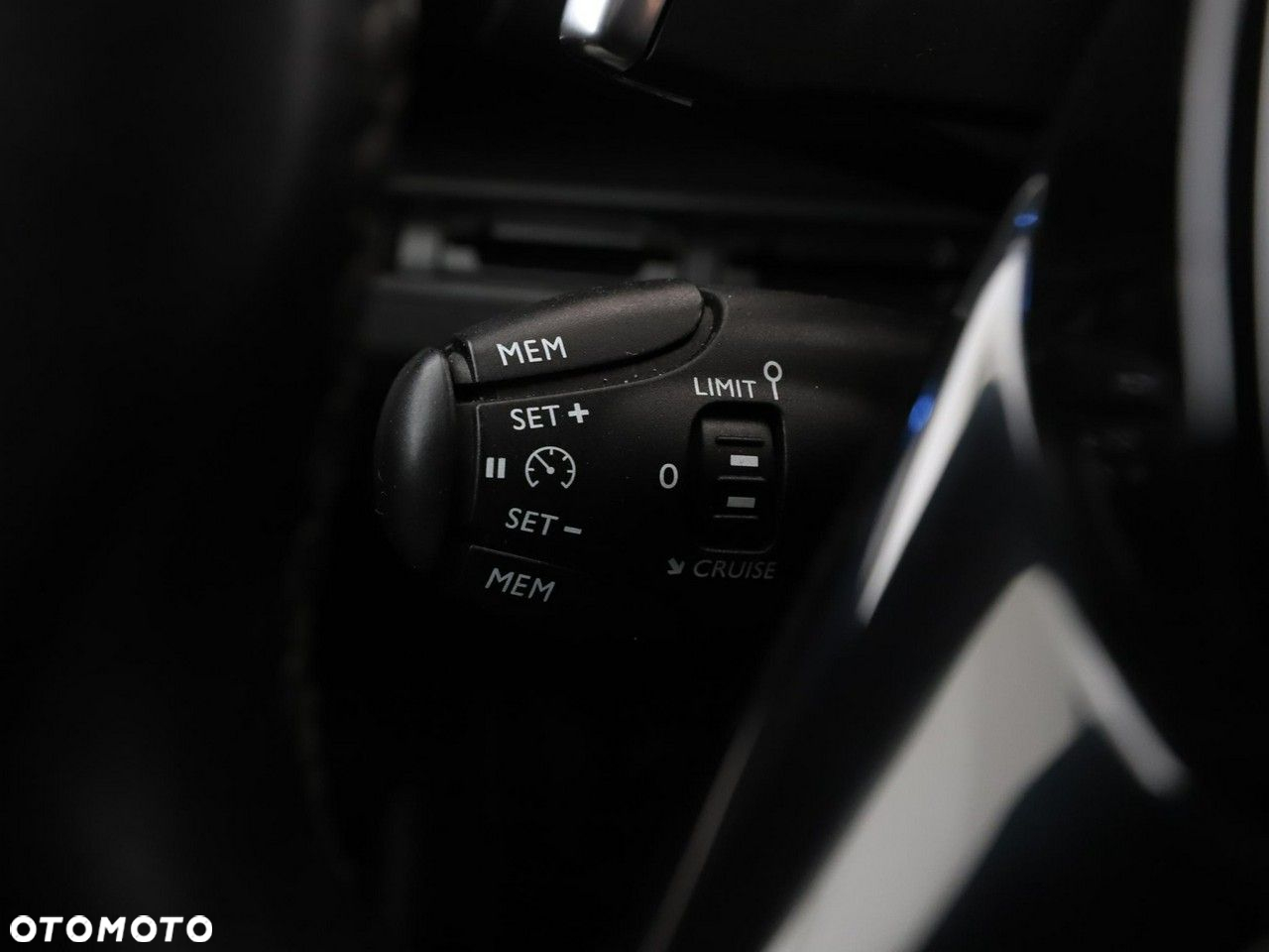 Peugeot 3008 1.5 BlueHDi Allure S&S EAT8 - 33