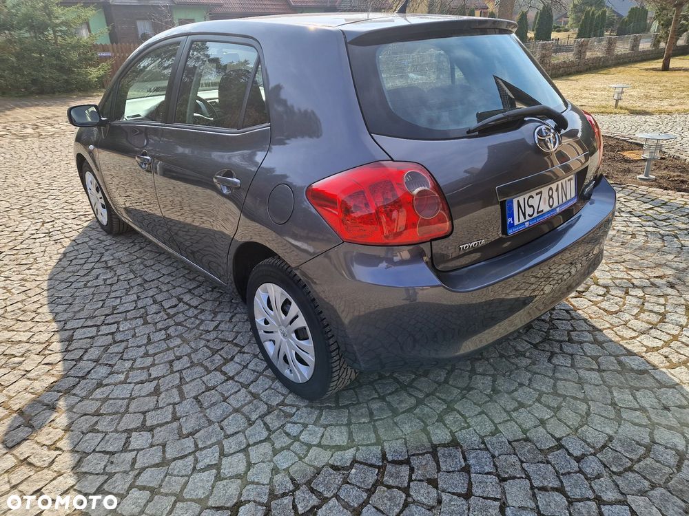 Toyota Auris 1.4 D-4D - 3