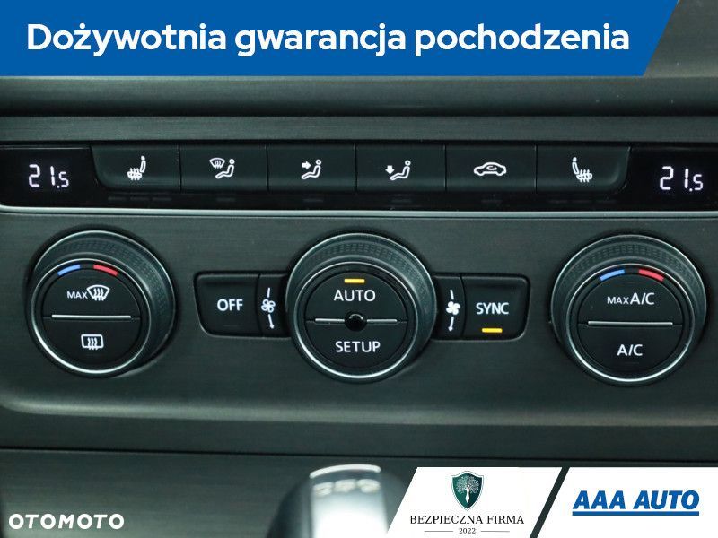 Volkswagen Golf - 12