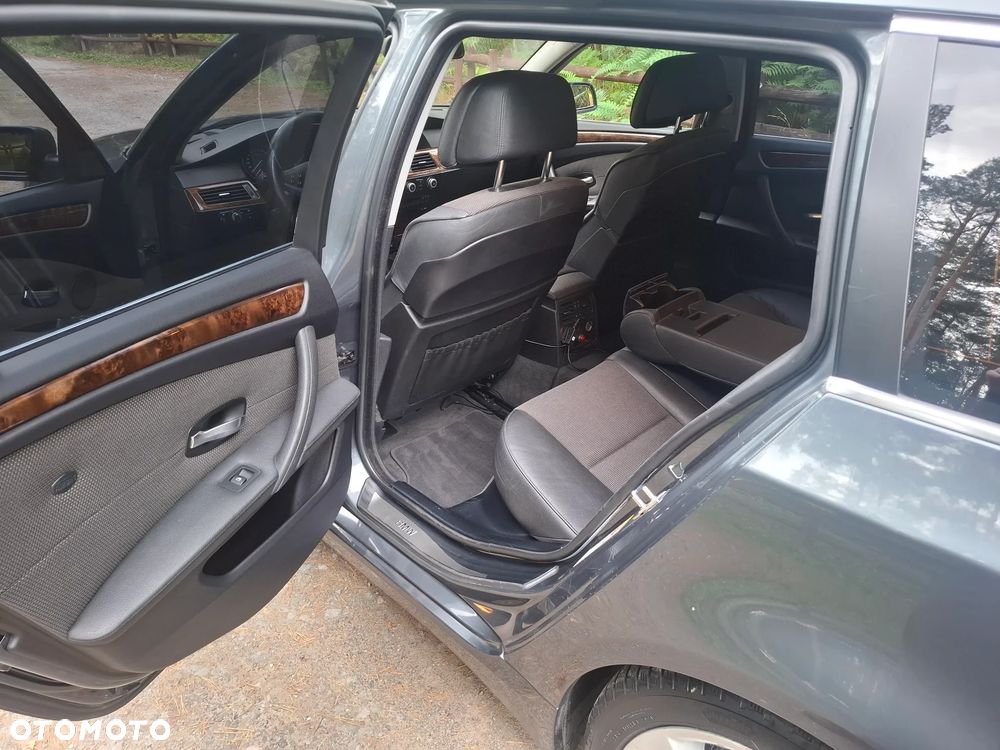BMW Seria 5 530d xDrive - 13