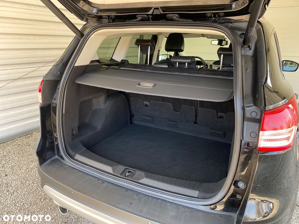 Ford Kuga 2.0 TDCi 4x4 Titanium - 6