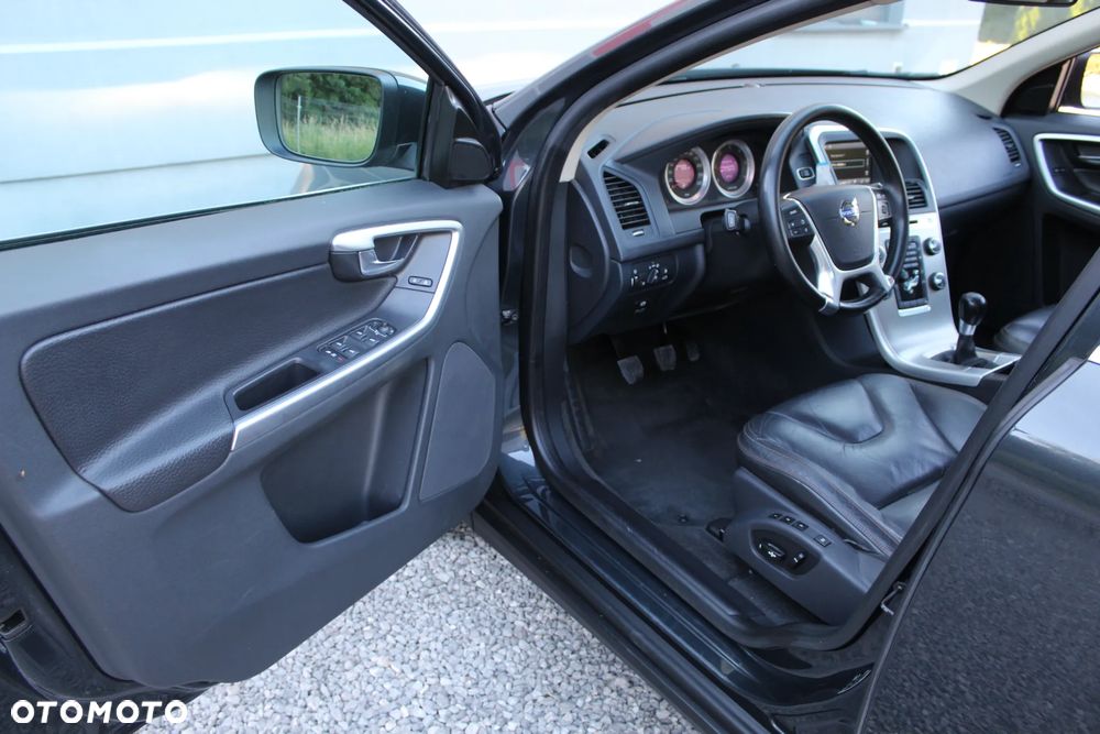 Volvo XC 60 D4 Edition Pro - 17