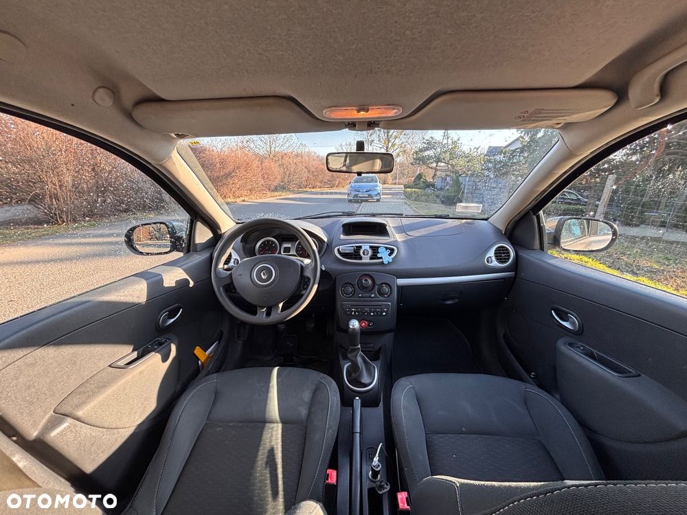 Renault Clio 1.2 16V Bioetanol Alize - 9