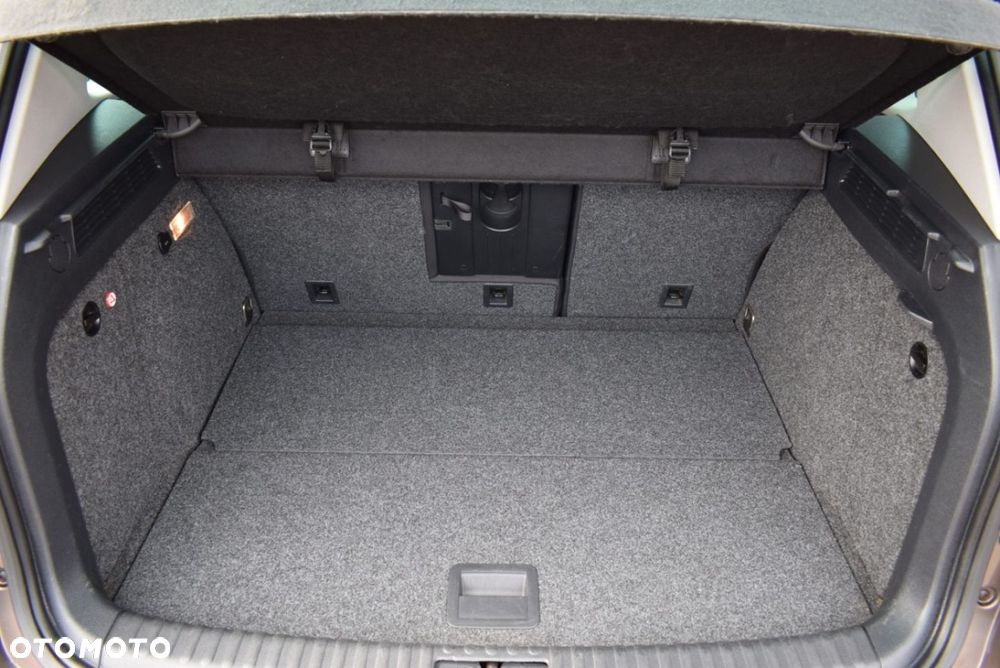 Volkswagen Tiguan - 12