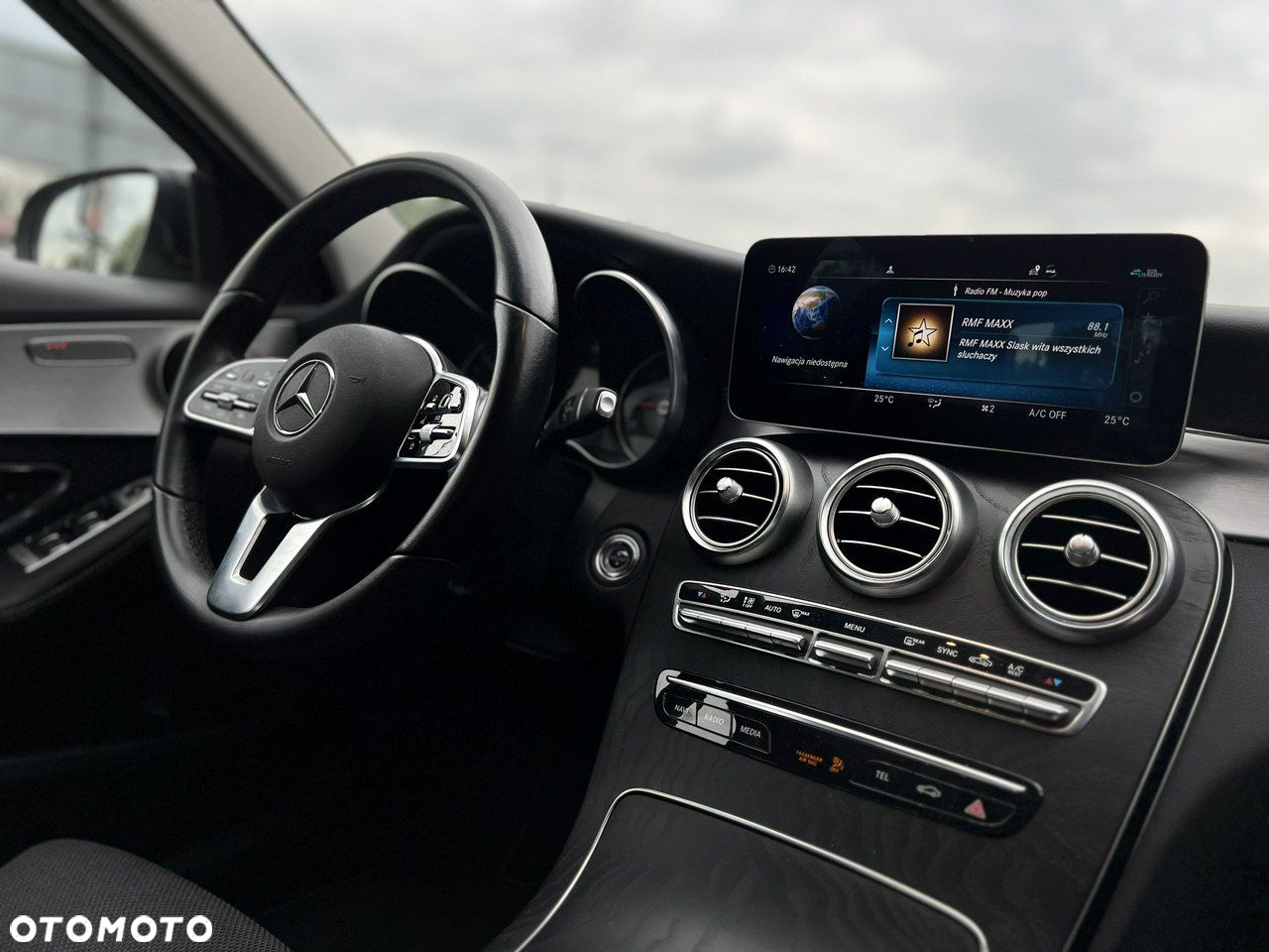 Mercedes-Benz Klasa C 220 d 9G-TRONIC - 24