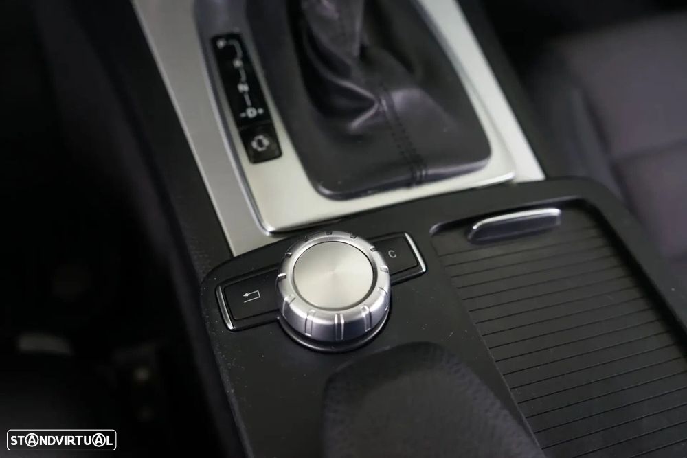 Mercedes-Benz C 180 - 23