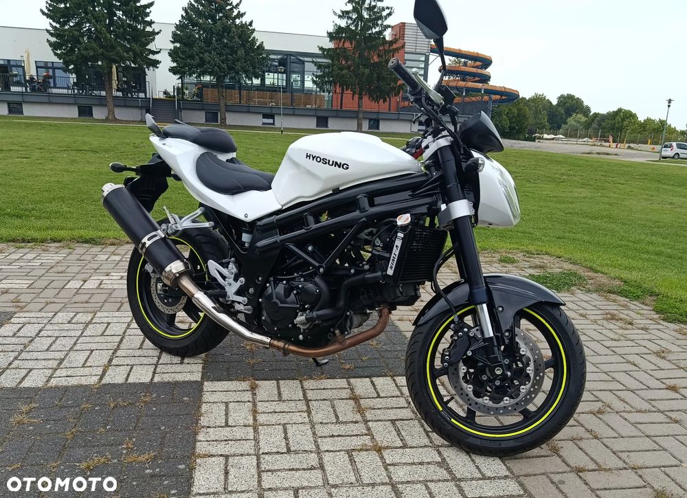 Hyosung GT Comet - 12