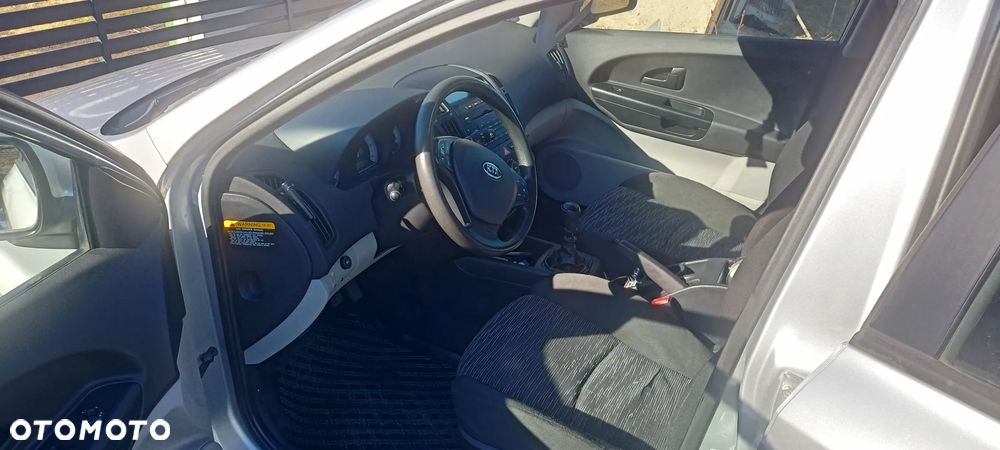 Kia Ceed 1.4 Comfort + - 10
