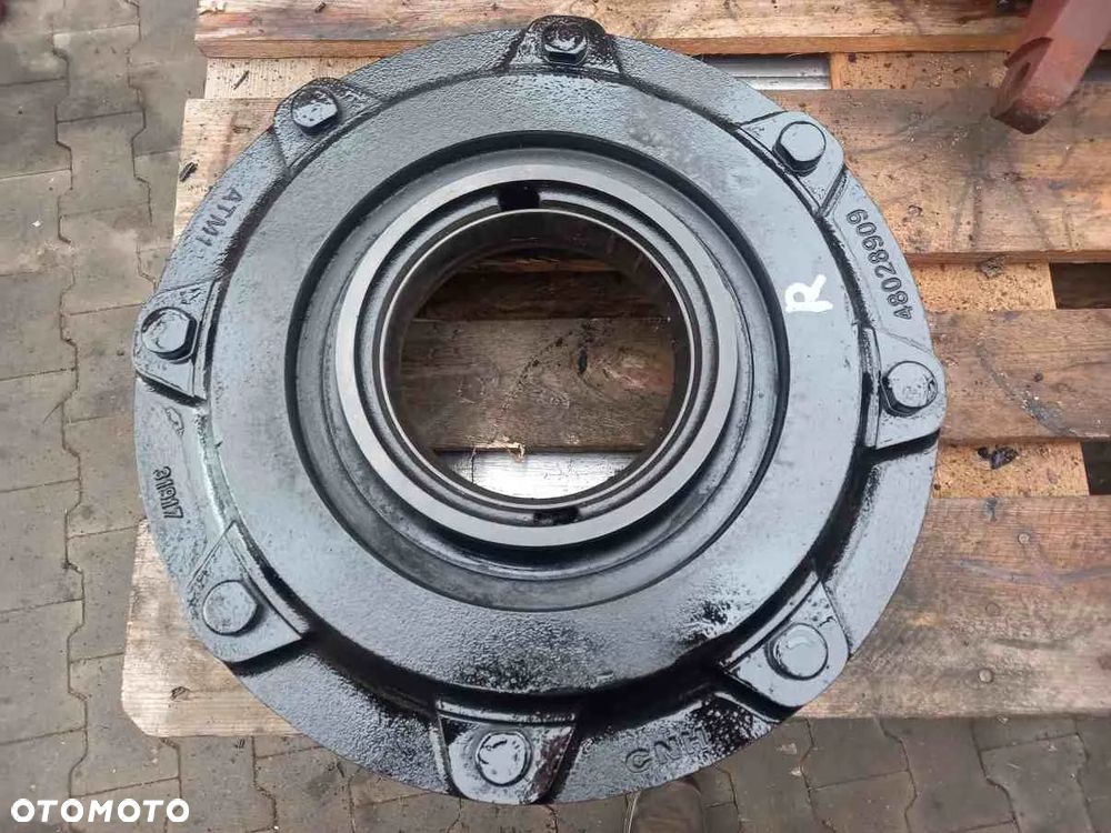 Piasta przedniego mostu 48028909 New Holland T7.230 - 4
