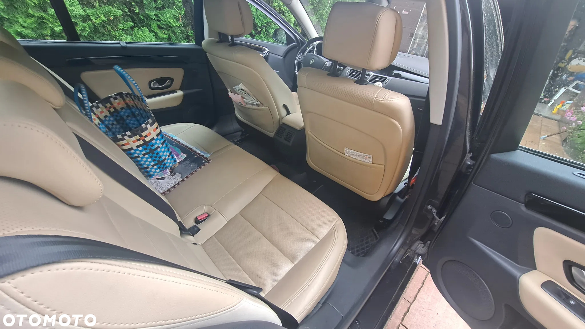 Renault Laguna 2.0 dCi Initiale - 7