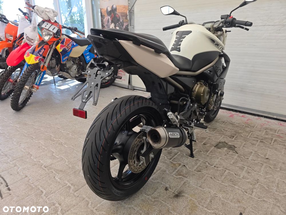 Yamaha XJ - 24
