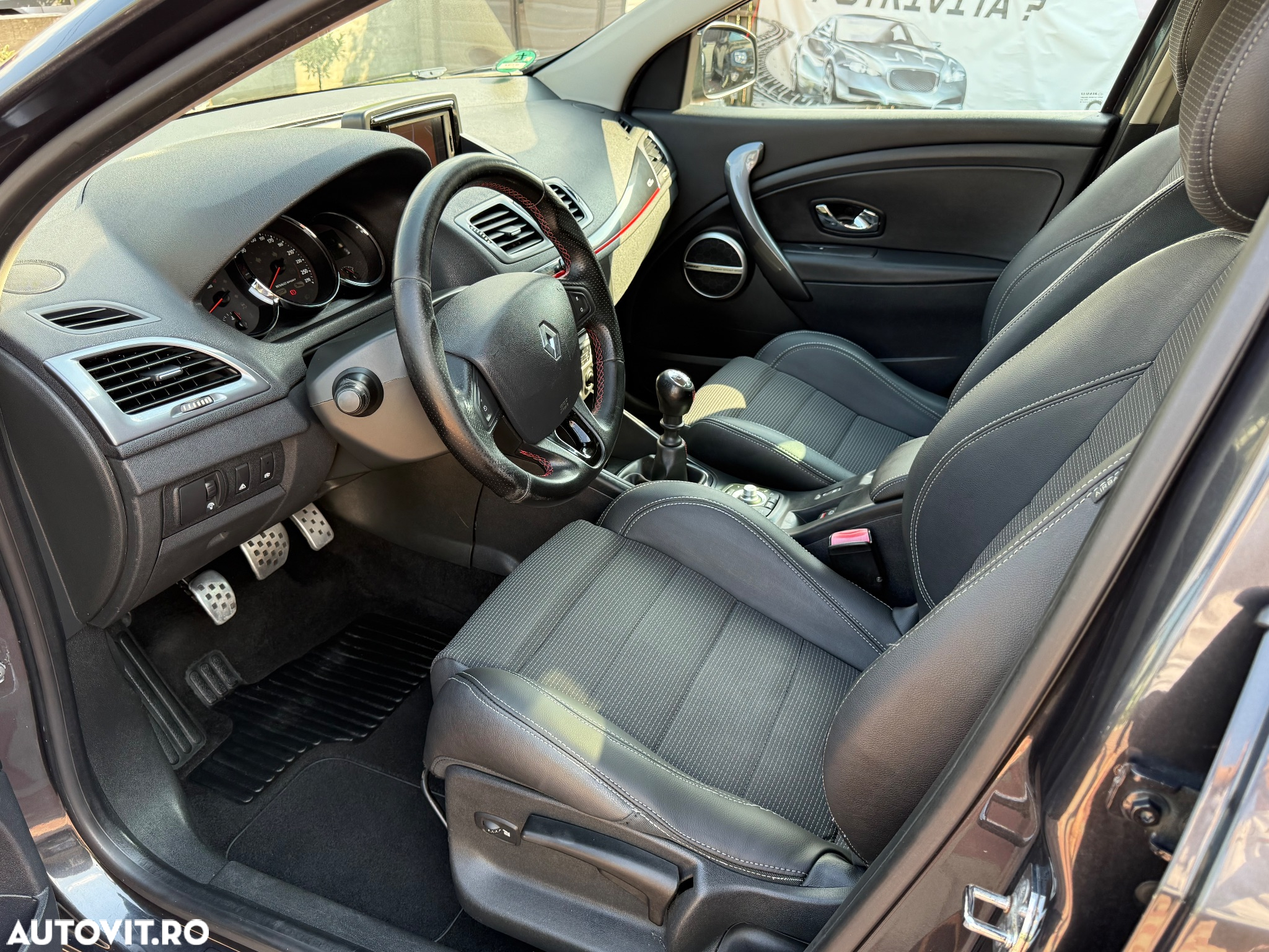 Renault Megane ENERGY dCi 110 GT LINE - 32