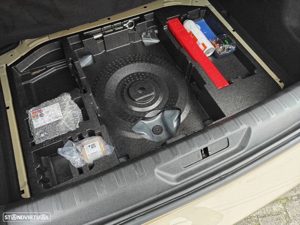 Peugeot 308 1.2 PureTech Allure Pack EAT8 - 39