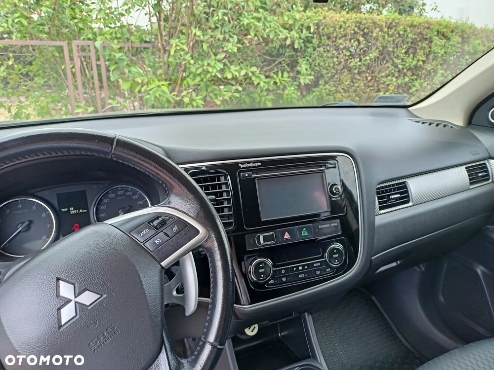 Mitsubishi Outlander 2.0 Intense + 4WD CVT - 4