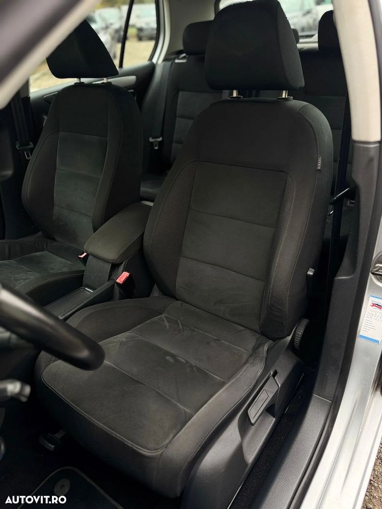 Volkswagen Golf 1.4 TSI Highline DSG - 38