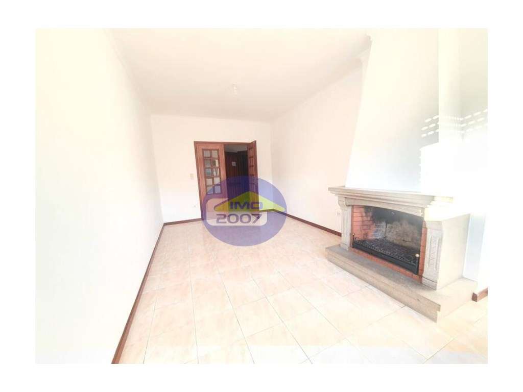 Apartamento T2 em Vilar de Andorinho - Grande imagem: 5/15