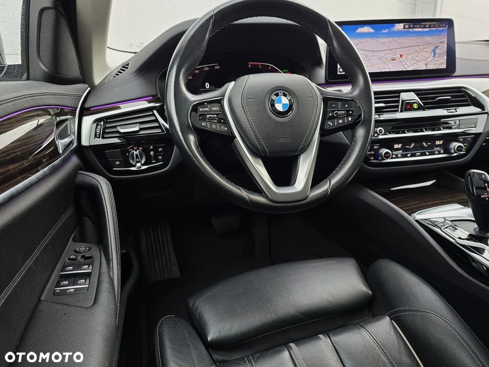BMW Seria 5 520d xDrive MHEV Luxury Line sport - 11