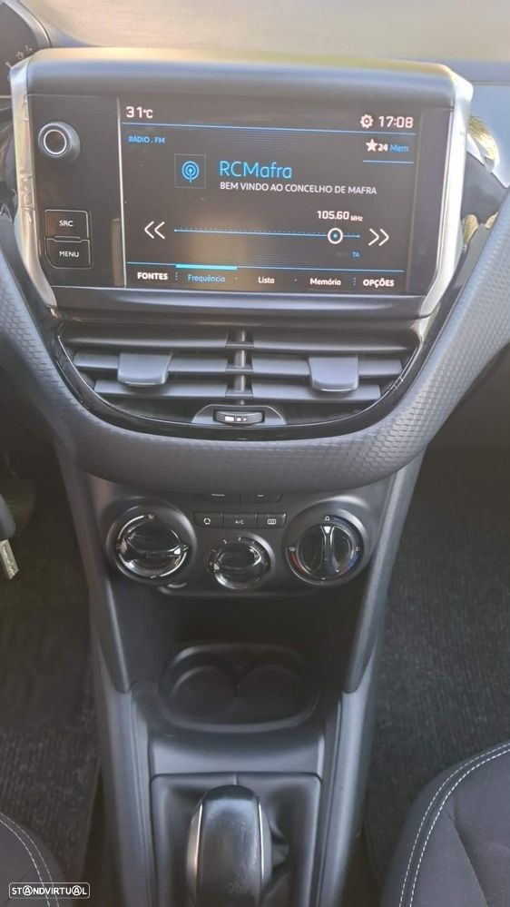 Peugeot 208 1.2 PureTech Style - 16