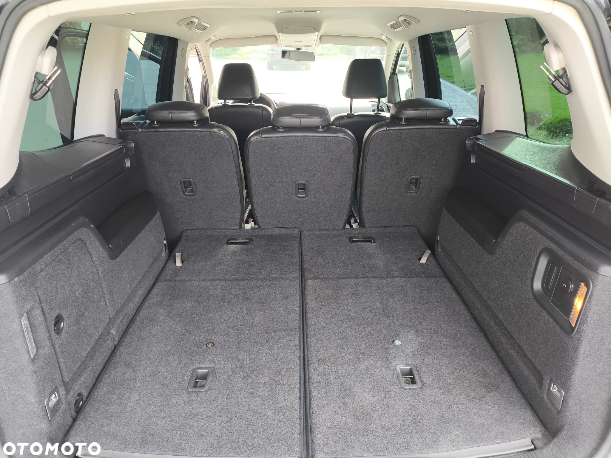 Volkswagen Sharan 2.0 TDI 4Mot Highline - 9