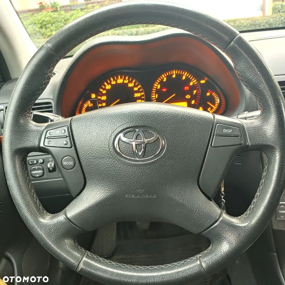 Toyota Avensis 1.8 VVT-i Sol Premium - 7