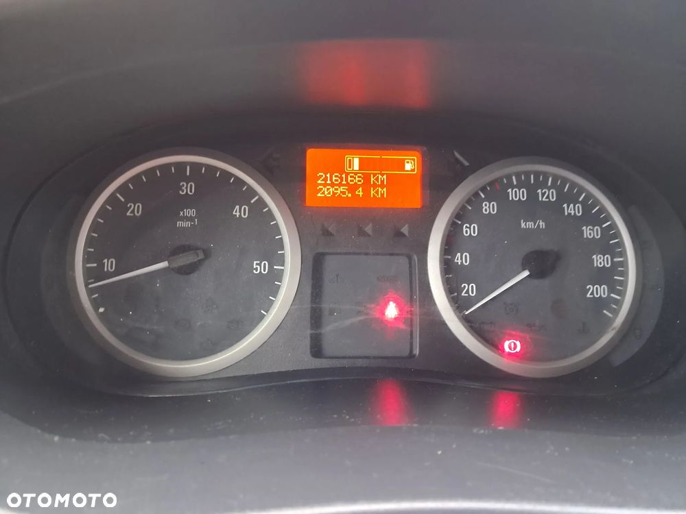 Opel Vivaro - 11