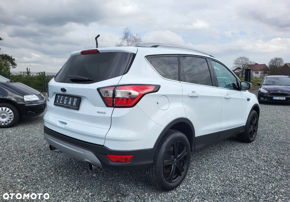 Ford Kuga - 36
