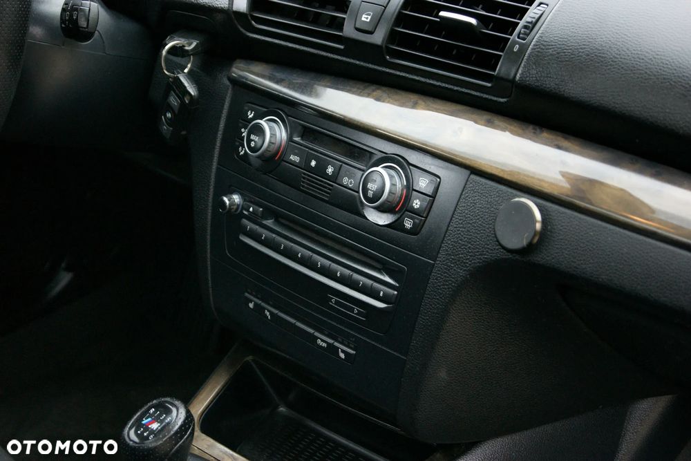 BMW Seria 1 120d - 31