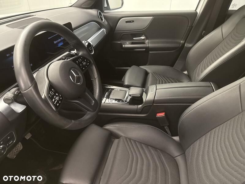 Mercedes-Benz GLB 200 7G-DCT - 11
