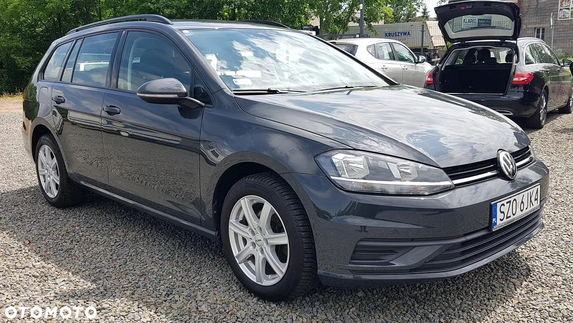 Volkswagen Golf - 2