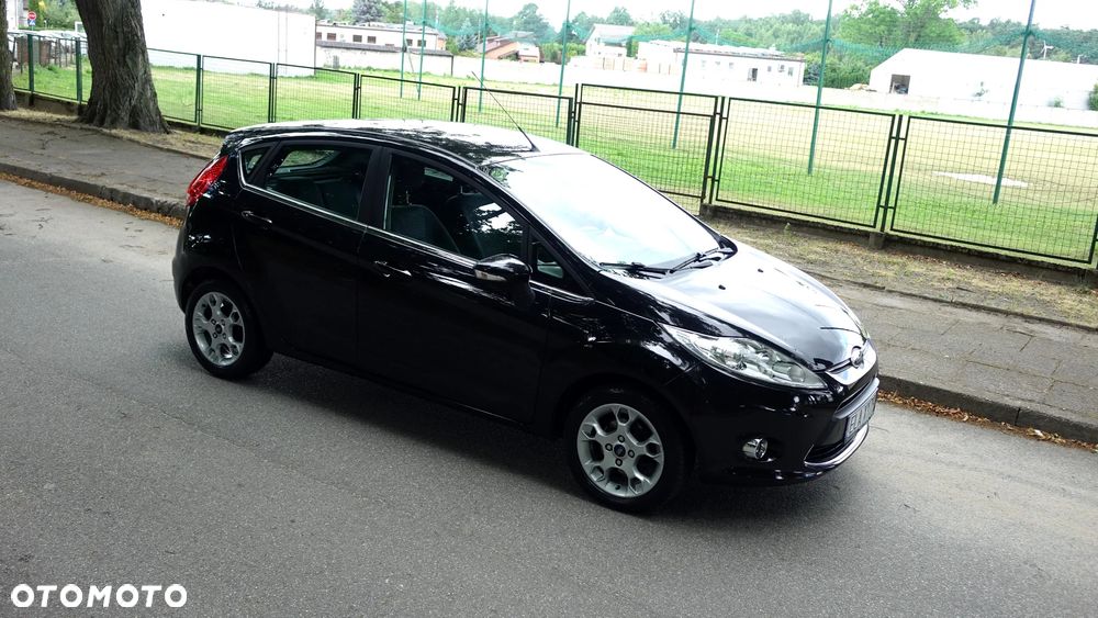 Ford Fiesta 1.25 Gold X - 38