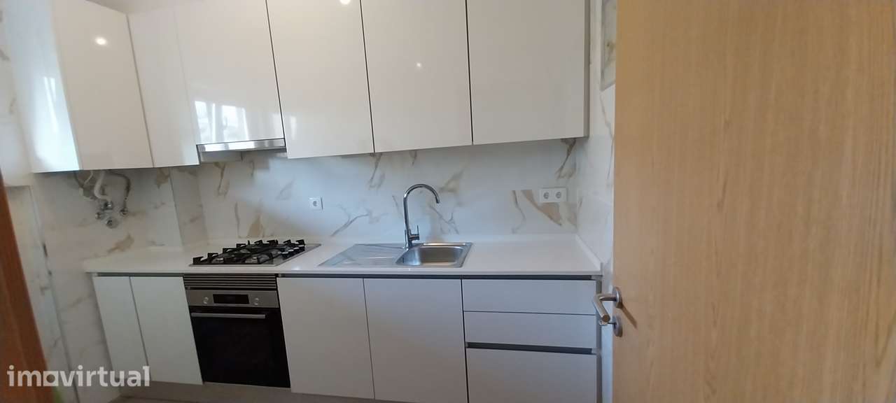 Apartamento T2 em Arroios com varanda - Grande imagem: 2/9