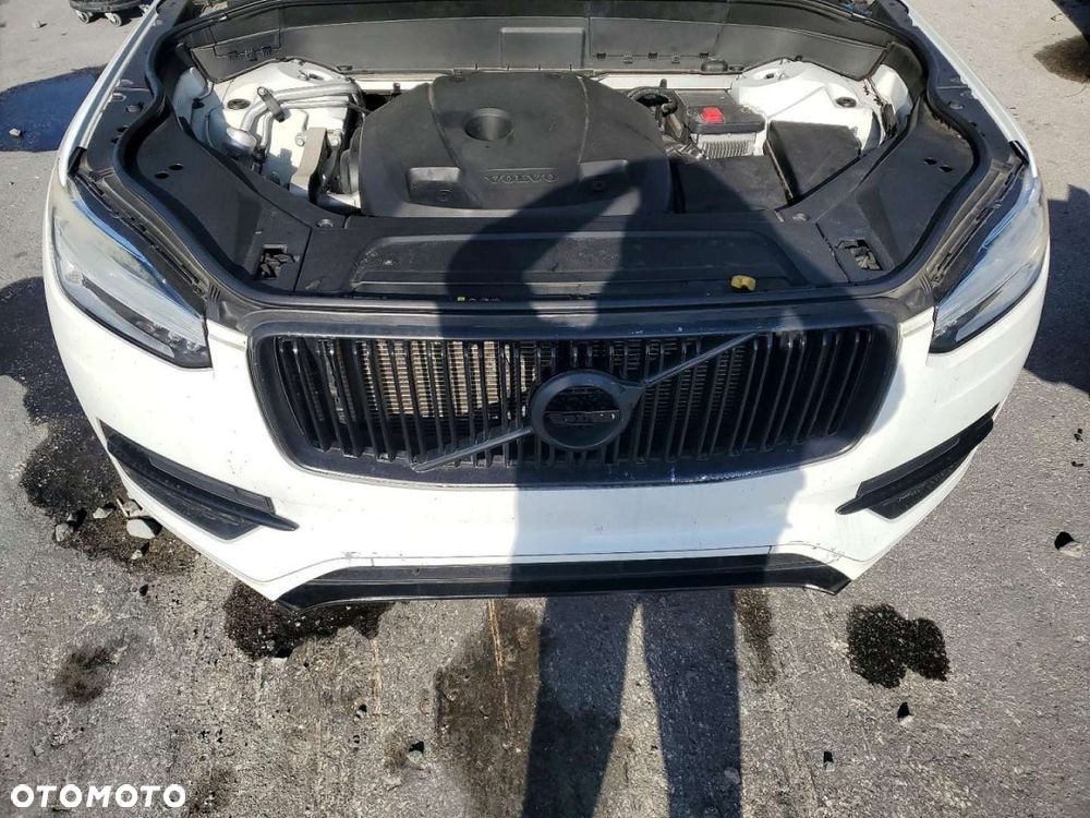 Volvo XC 90 - 8
