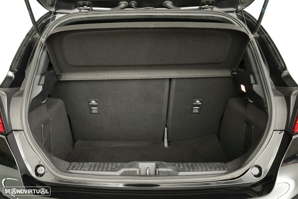 Ford Fiesta 1.0 EcoBoost ST-Line X - 23