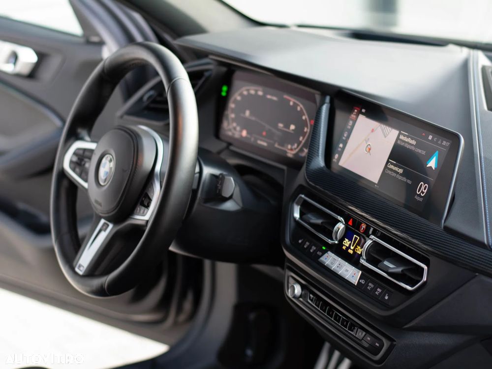 BMW M1 M135i xDrive - 9
