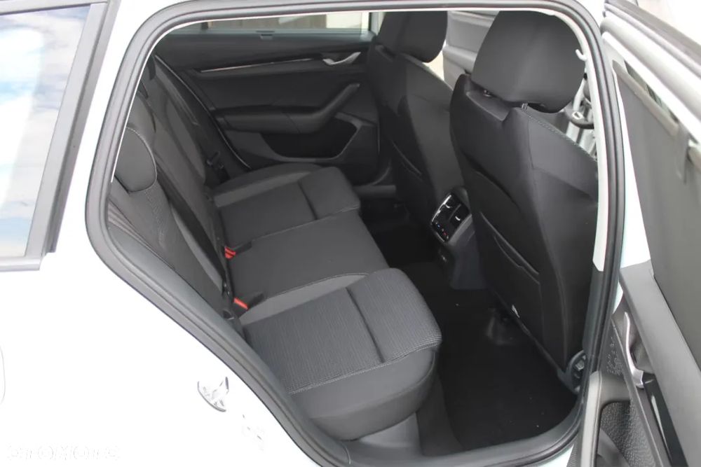 Skoda Octavia 1.5 TSI mHEV Drive Selection DSG - 22