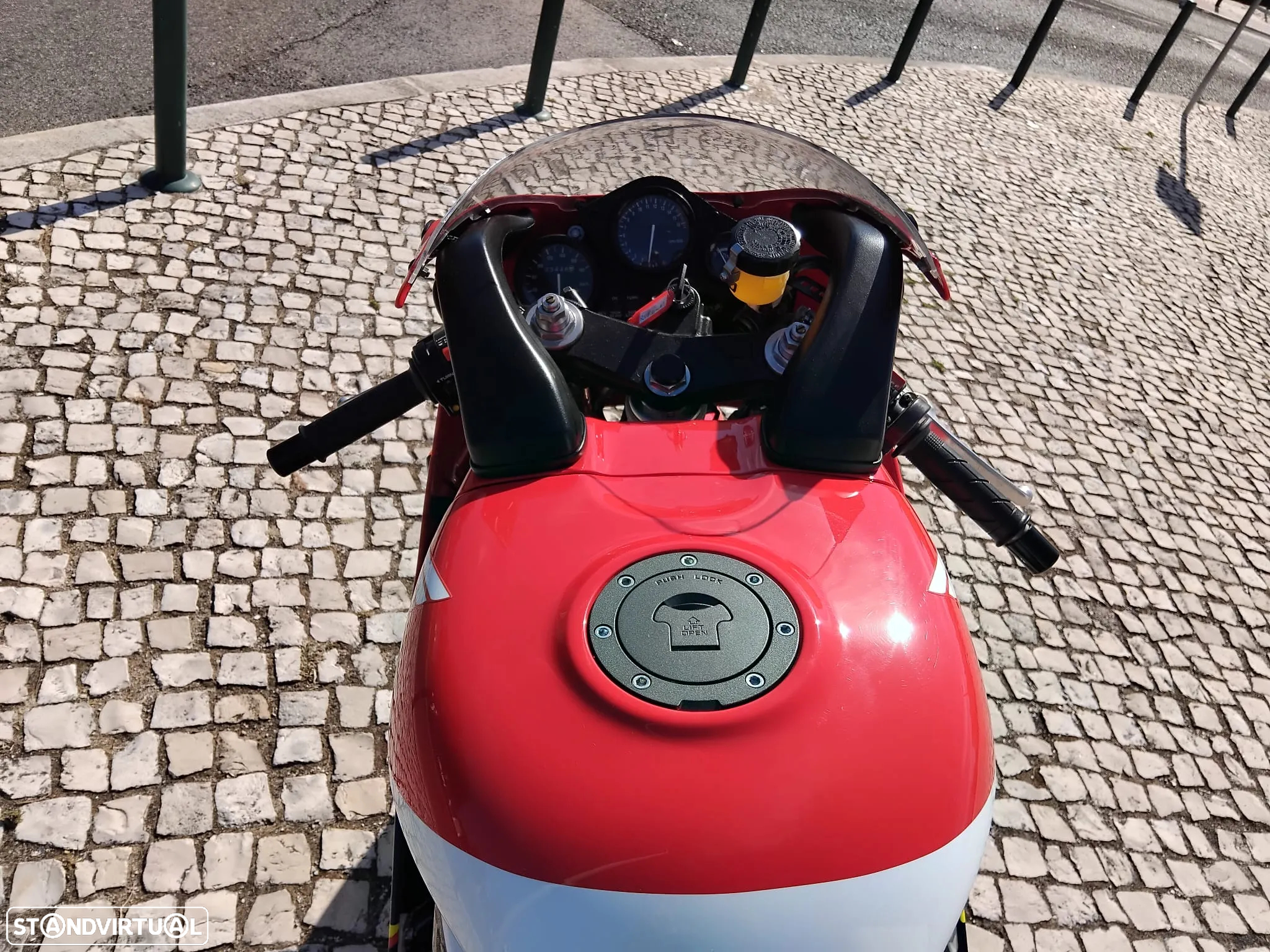 Honda RVF - 7