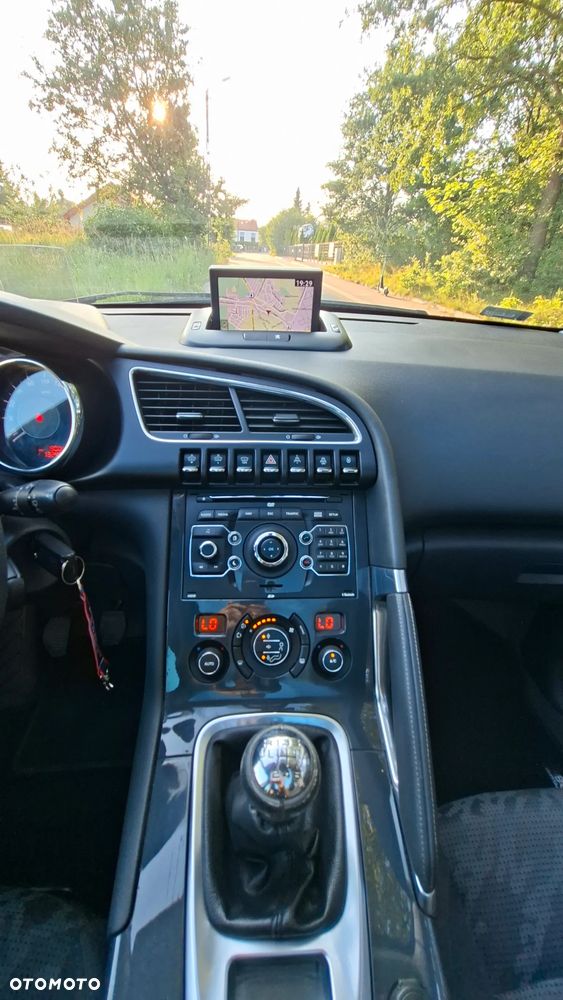 Peugeot 3008 1.6 Premium - 28