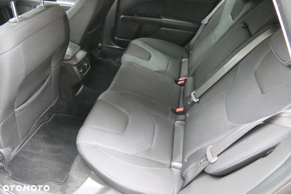 Ford Mondeo 2.0 Hybrid Trend - 22